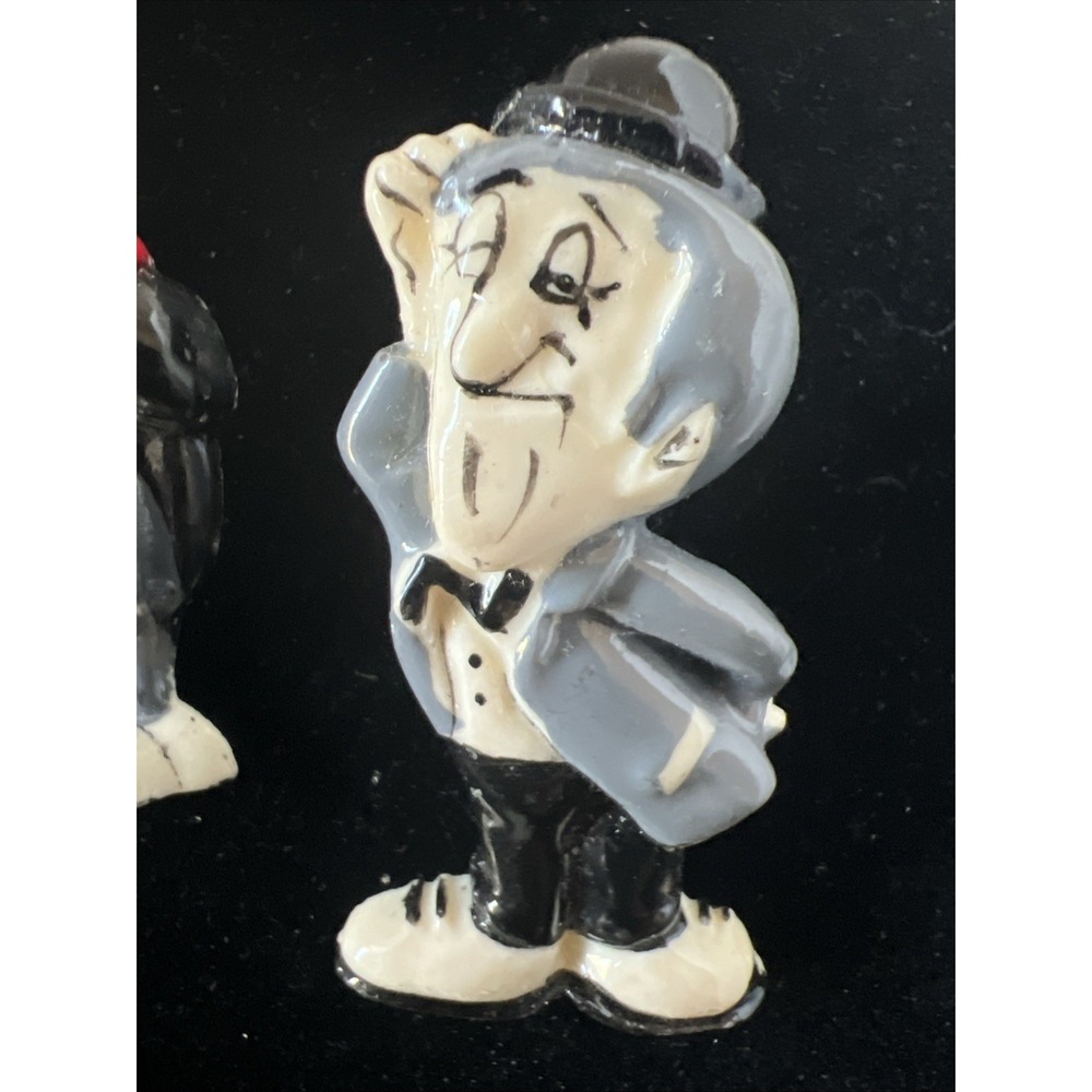 Rare Vintage Laurel and Hardy Plastic Pinbacks Pins Comedian Antique Memorabilia - Picture 3 of 15